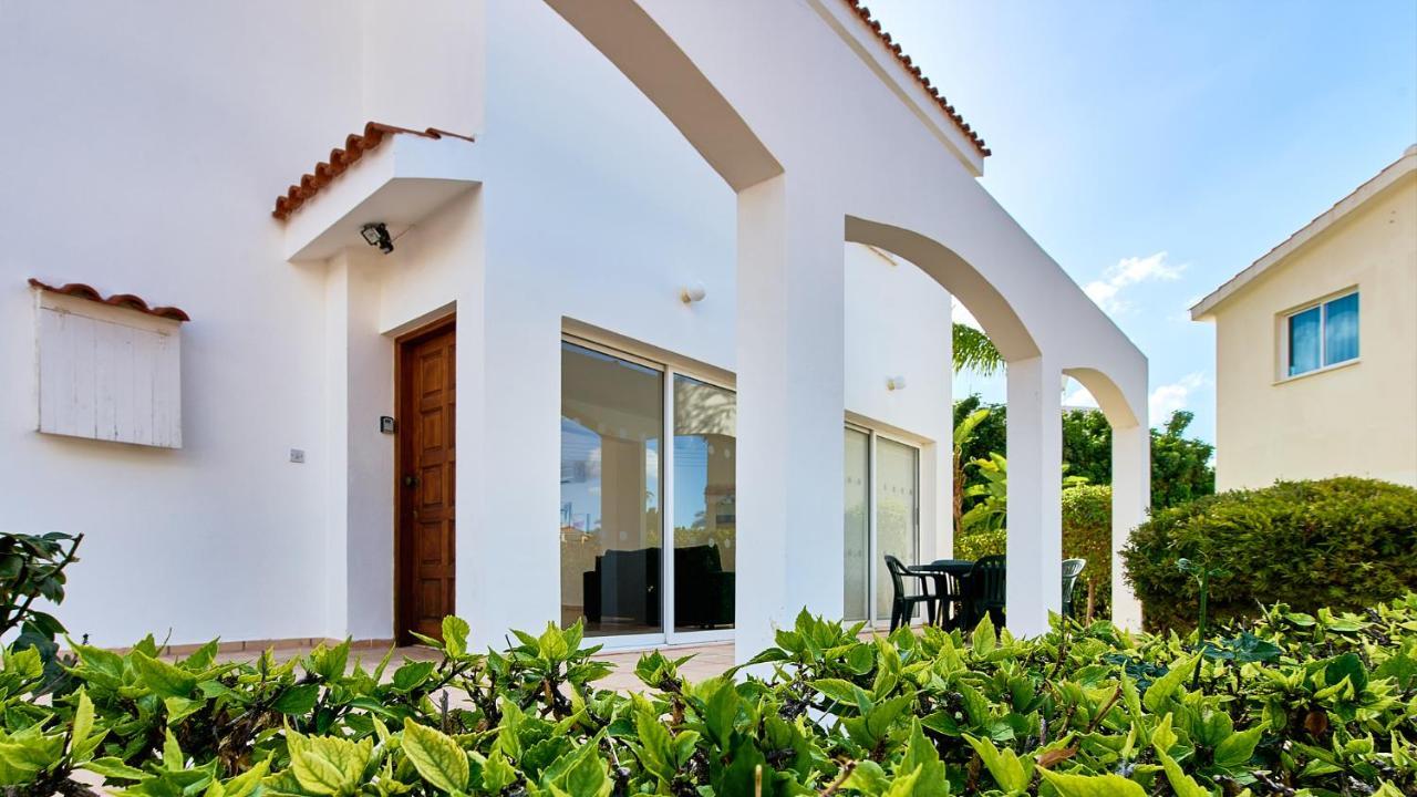 Villa Shiva By Ezoria Villas Coral Bay Exterior photo